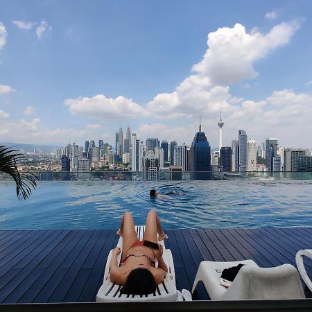Starsbed Klcc Skyview Roof Pool Hostel Kuala Lumpur Kültér fotó