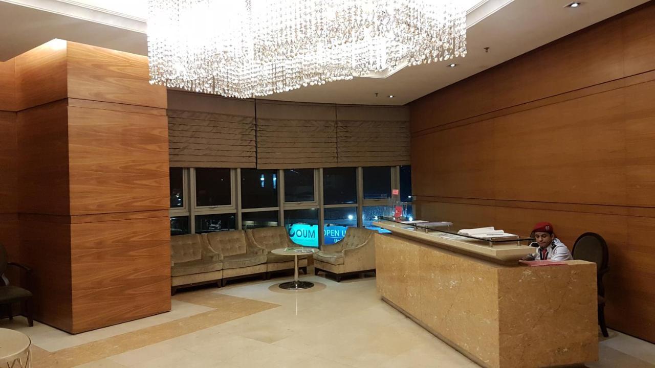 Starsbed Klcc Skyview Roof Pool Hostel Kuala Lumpur Kültér fotó