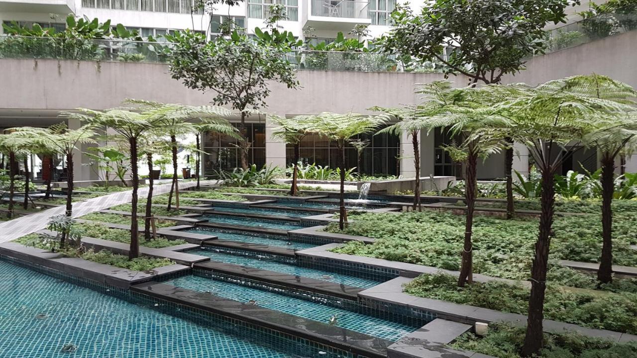 Starsbed Klcc Skyview Roof Pool Hostel Kuala Lumpur Kültér fotó