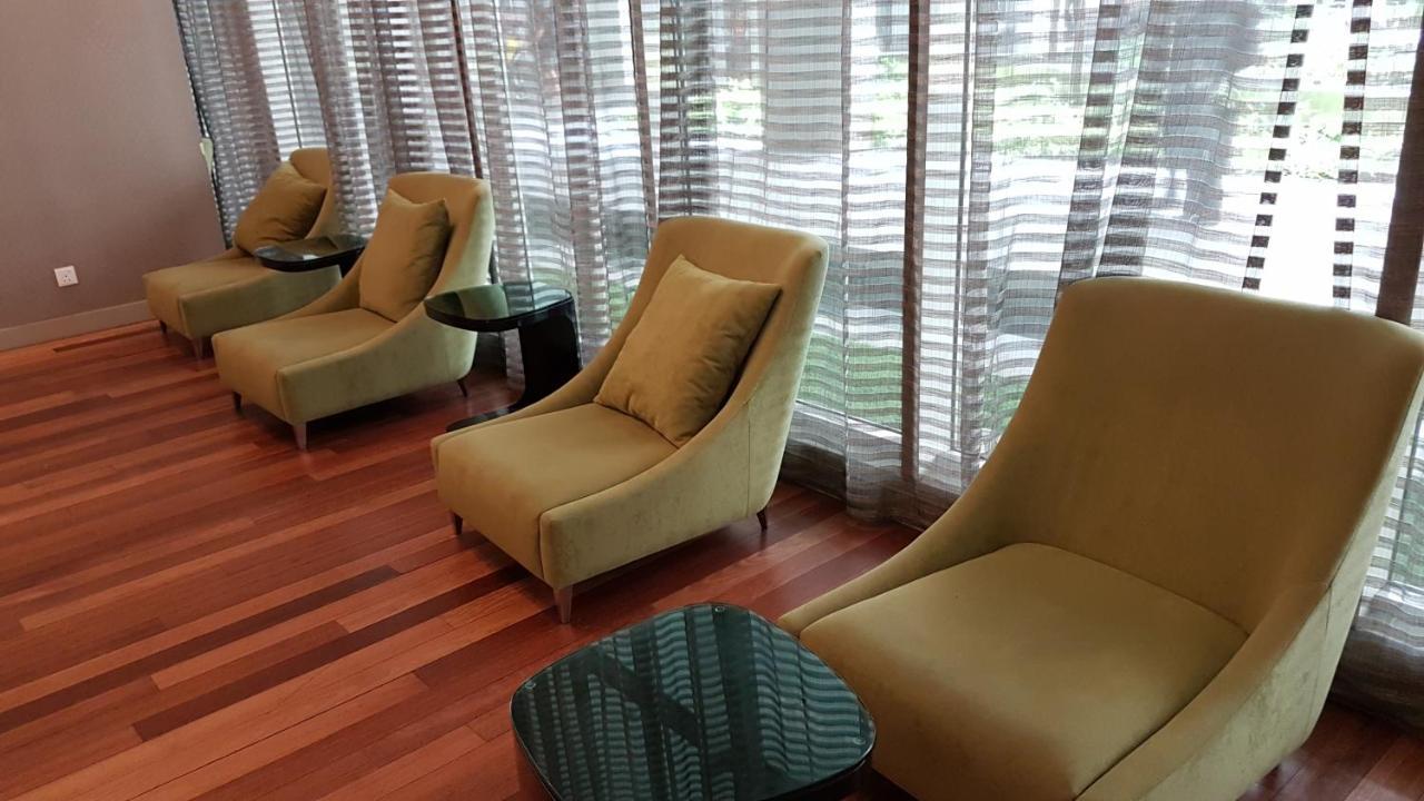 Starsbed Klcc Skyview Roof Pool Hostel Kuala Lumpur Kültér fotó