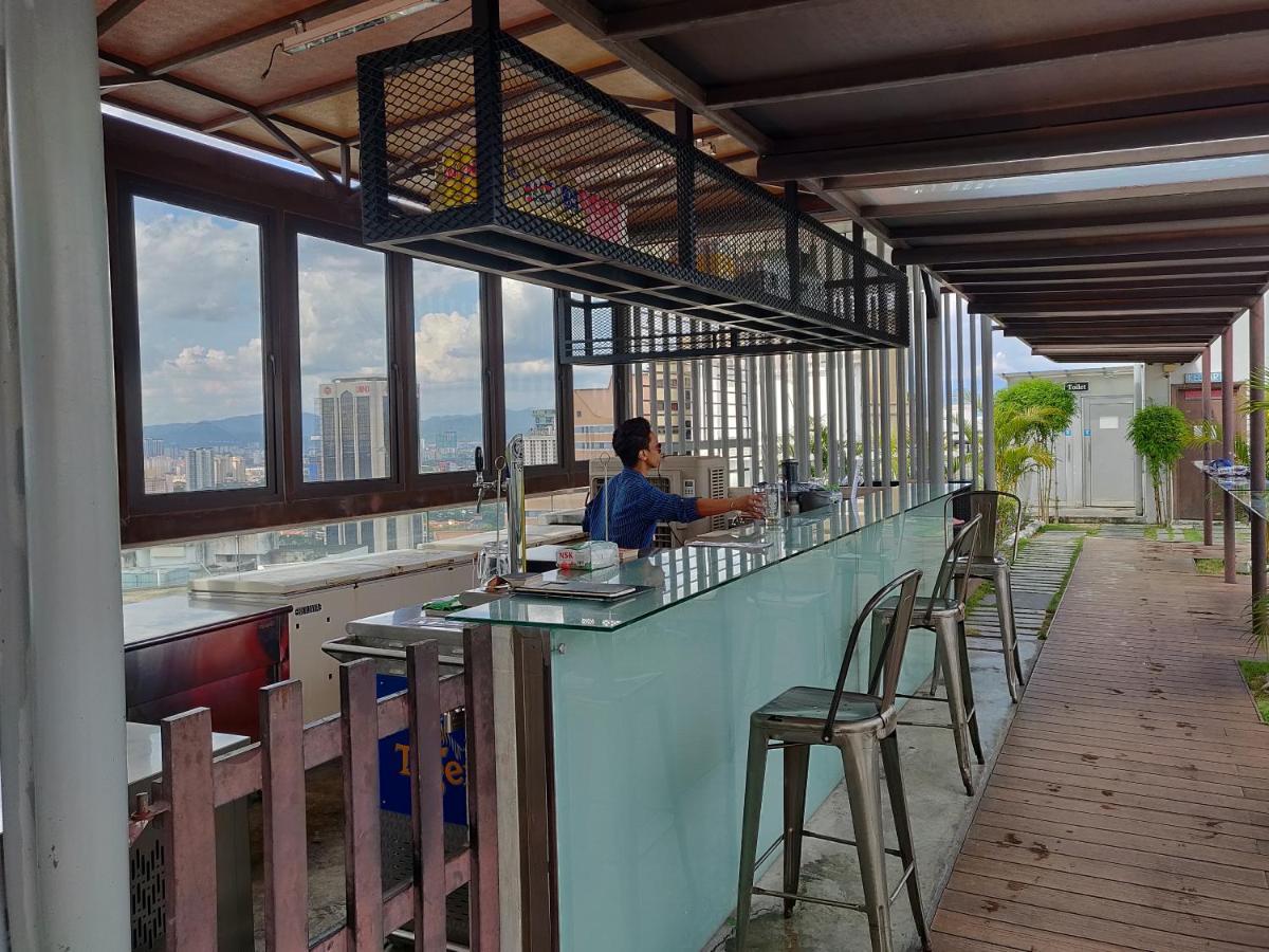 Starsbed Klcc Skyview Roof Pool Hostel Kuala Lumpur Kültér fotó