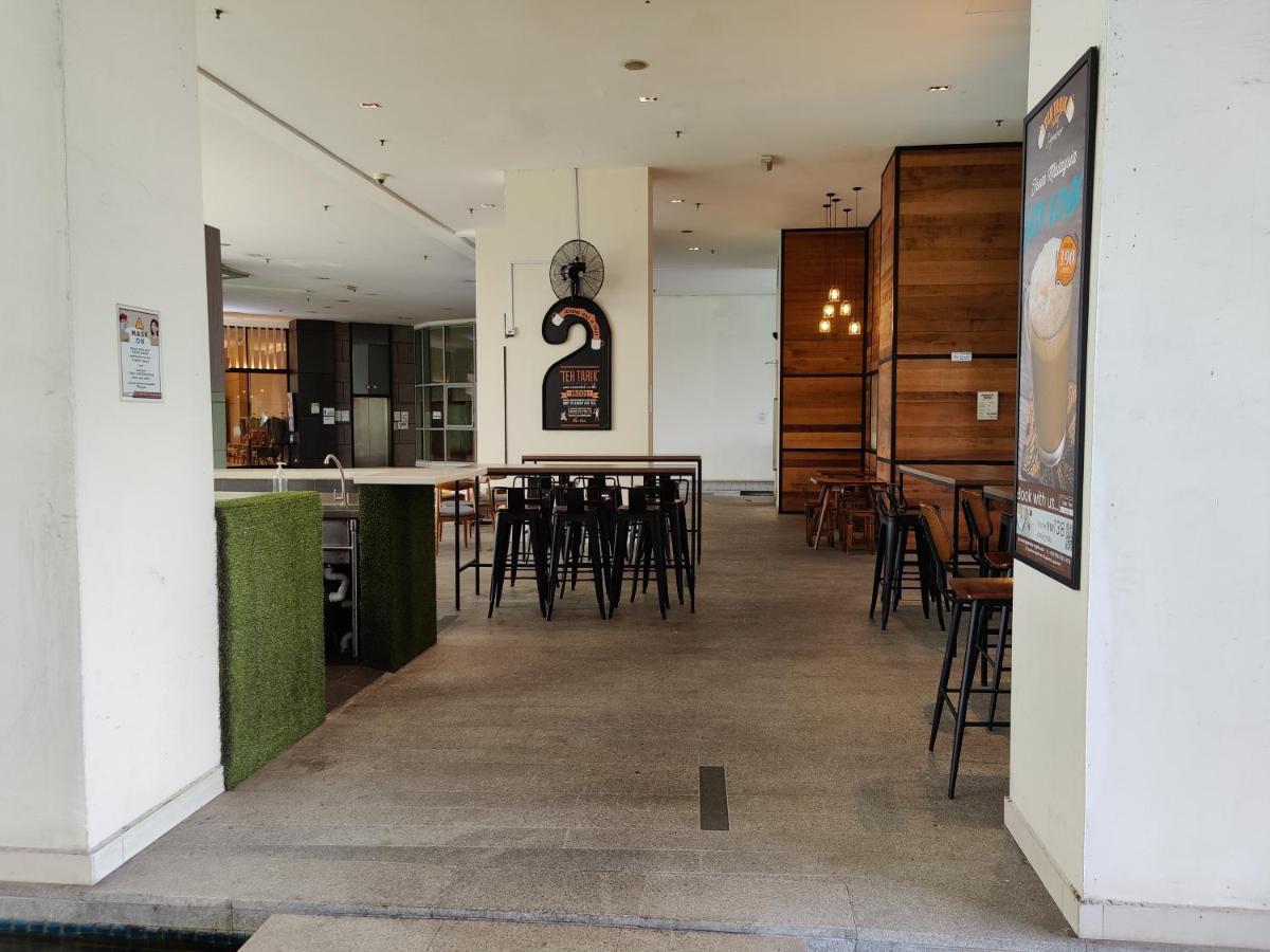 Starsbed Klcc Skyview Roof Pool Hostel Kuala Lumpur Kültér fotó