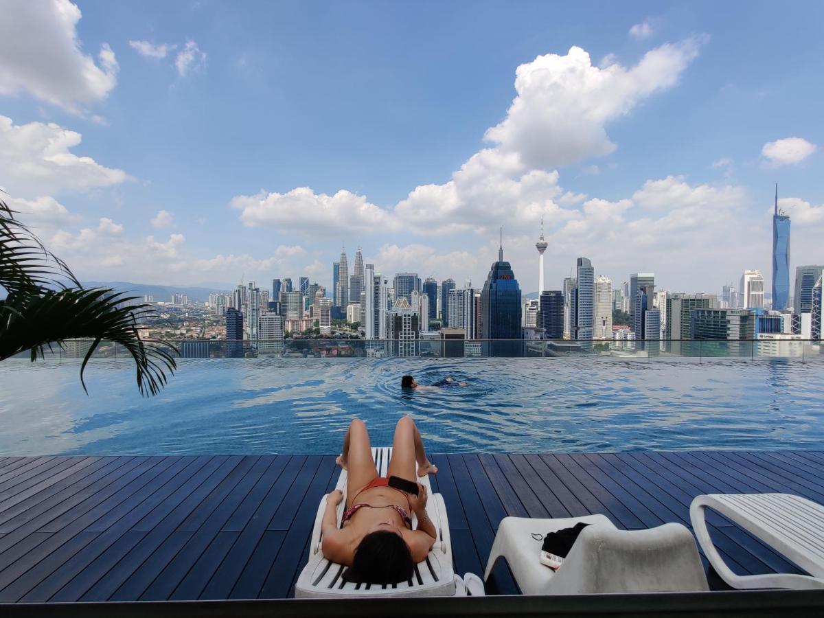 Starsbed Klcc Skyview Roof Pool Hostel Kuala Lumpur Kültér fotó